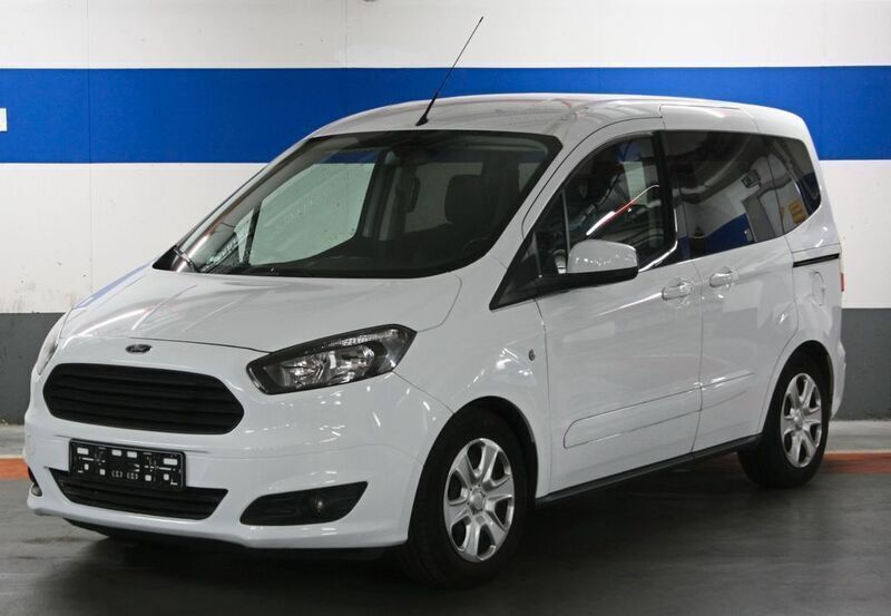 Frostweiß Gebraucht 2017 Ford Tourneo Courier Trend Van / Kleinbus | 7.990 € (Guter Preis) - Bild 1/4