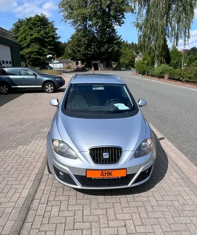 Gebraucht Seat Altea XL 125 PS (91 kW) 2011 Silber Van / Kleinbus
