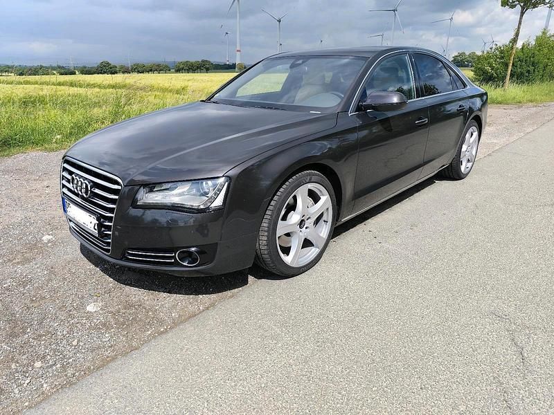 Schwarz Gebraucht 2013 Audi A8 Limousine | 23.900 € (Guter Preis) - Bild 1/4