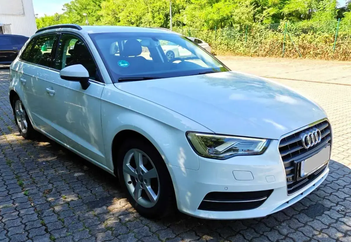 Gebraucht Audi A3 Ambition 150 PS (110 kW) 2015 Gletscherweiß metallic Limousine