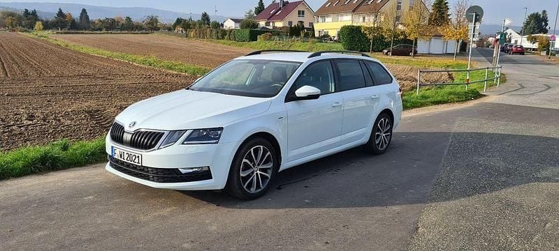 Weiß Gebraucht 2017 Skoda Octavia Drive Limousine | 13.200 € (Fairer Preis) - Bild 1/4