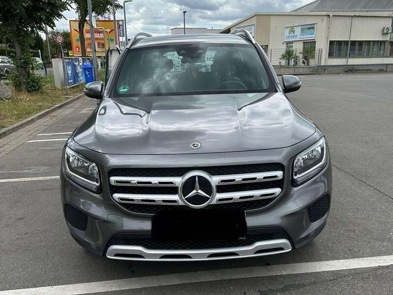 Grau Gebraucht 2022 Mercedes GLB220 Progressive SUV | 35.490 € (Guter Preis) - Bild 1/4