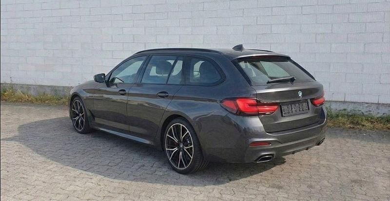 Gebraucht BMW 540 M Sport 340 PS (250 kW) 2022 Grau Kombi