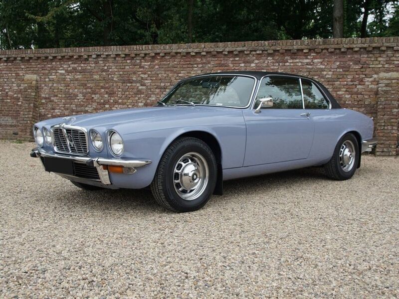 Blau Gebraucht 1975 Jaguar XJ6 Limousine | 31.950 € - Bild 1/4