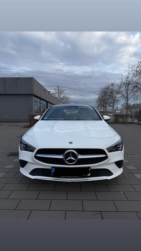 Gebraucht Mercedes CLA180 136 PS (100 kW) 2020 Weiß Limousine