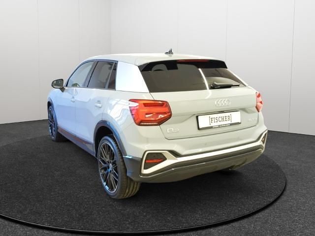 Neu Audi Q2 S-Line 150 PS (110 kW) 2025 Grau SUV