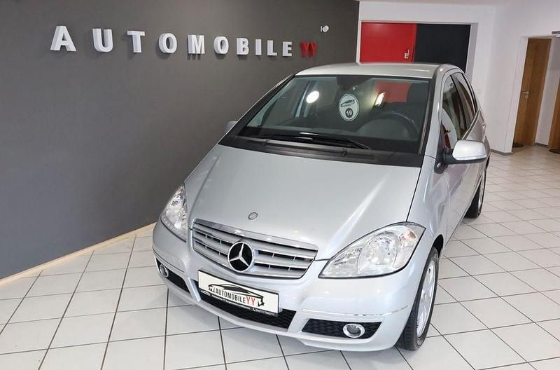 Silber Gebraucht 2009 Mercedes A200 Avantgarde Limousine | 4.800 € (Fairer Preis) - Bild 1/4