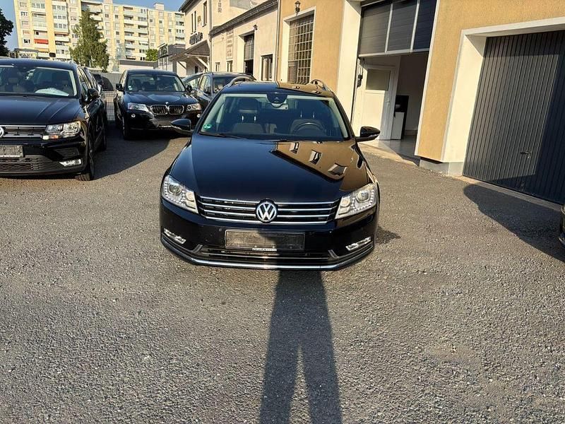 Gebraucht VW Passat Highline 177 PS (130 kW) 2014 Schwarz Kombi