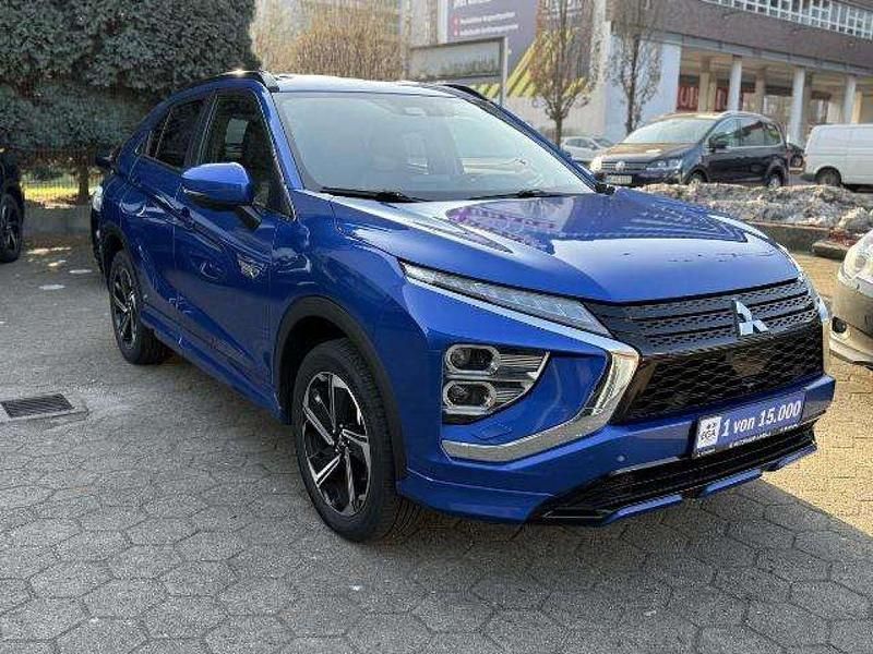 Gebraucht Mitsubishi Eclipse Cross Plus 188 PS (138 kW) 2022 Laserblau (metallic) SUV