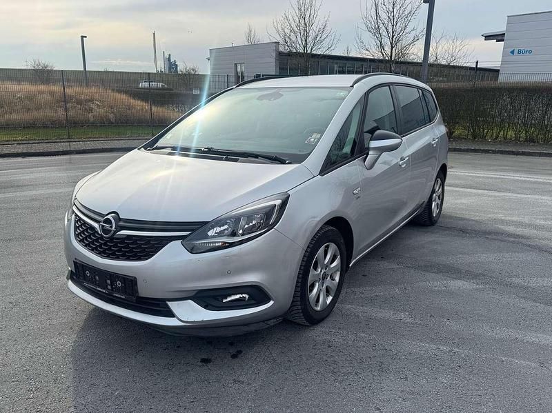 Gebraucht Opel Zafira Active 140 PS (102 kW) 2017 Argon silber/ice silver (m2) Van / Kleinbus