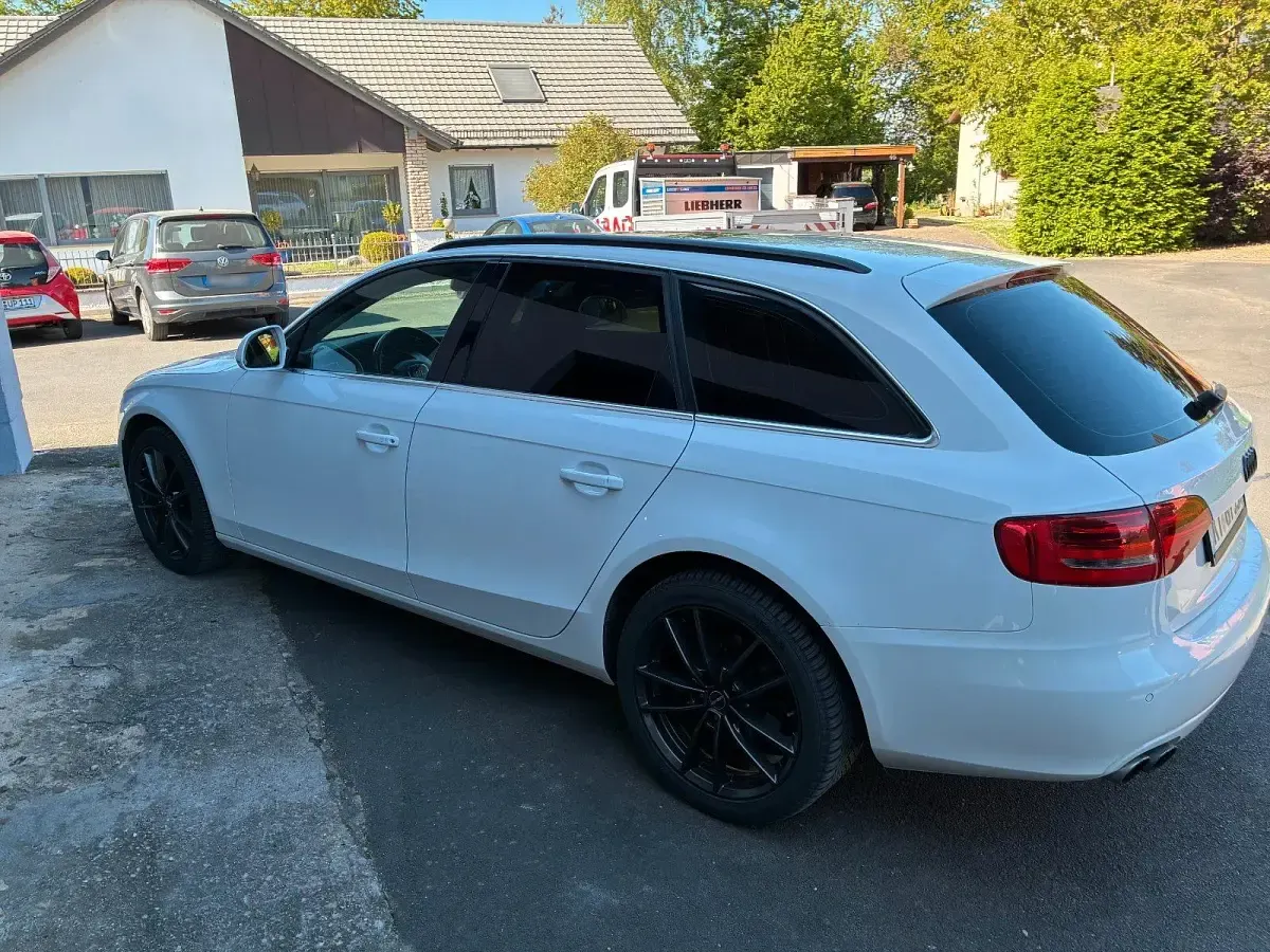 Używany Audi A4 160 KM (117 kW) 2008 Biały Kombi