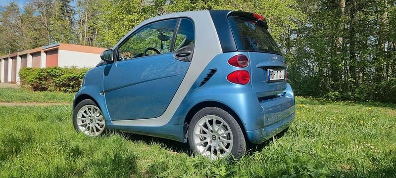 Blau Gebraucht 2010 Smart ForTwo Coupé Passion Coupé | 3.700 € (Guter Preis) - Bild 1/4