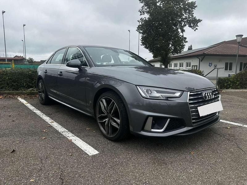 Gebraucht Audi A4 Sport 150 PS (110 kW) 2019 Grau Limousine