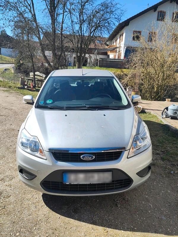 Gebraucht Ford Focus 100 PS (73 kW) 2008 Silber Kleinwagen