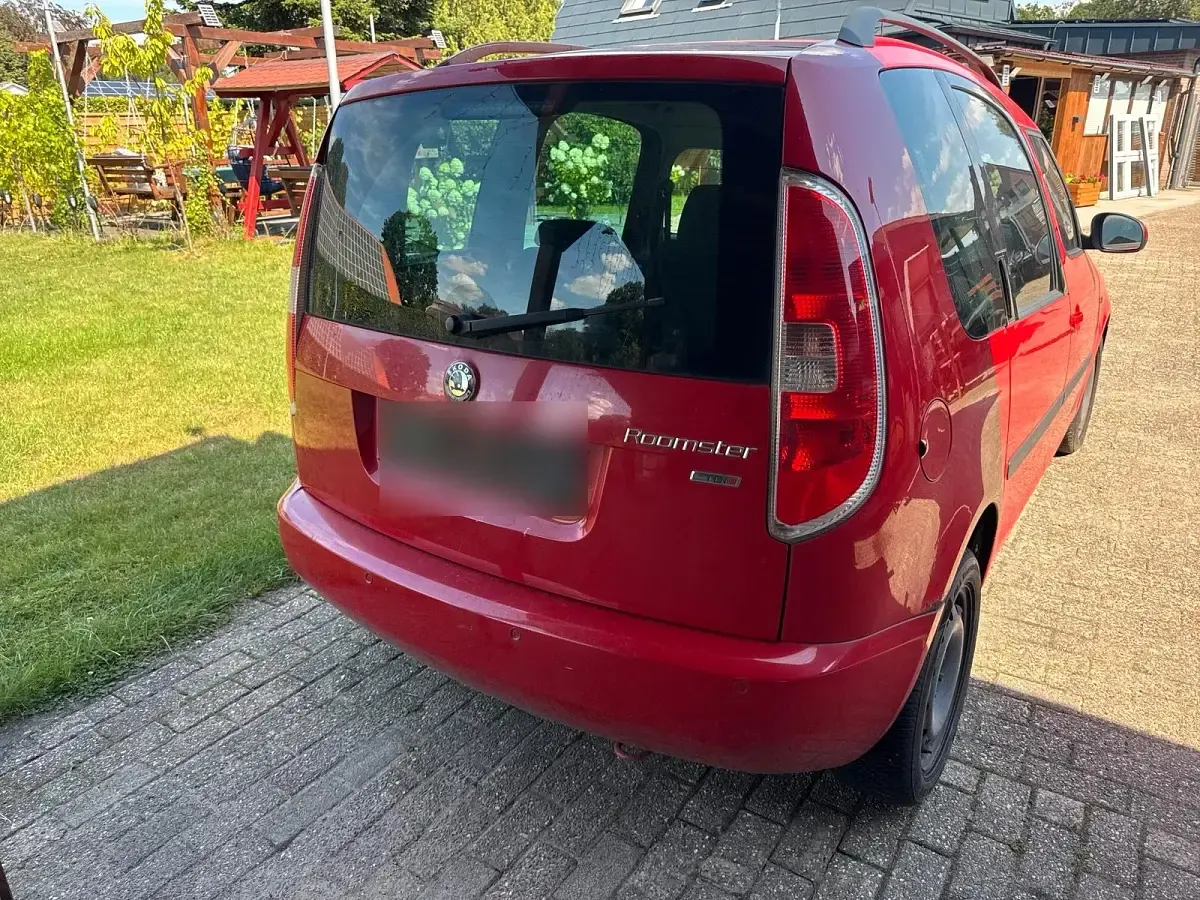 Gebraucht Skoda Roomster 75 PS (55 kW) 2008 Rot Van / Kleinbus