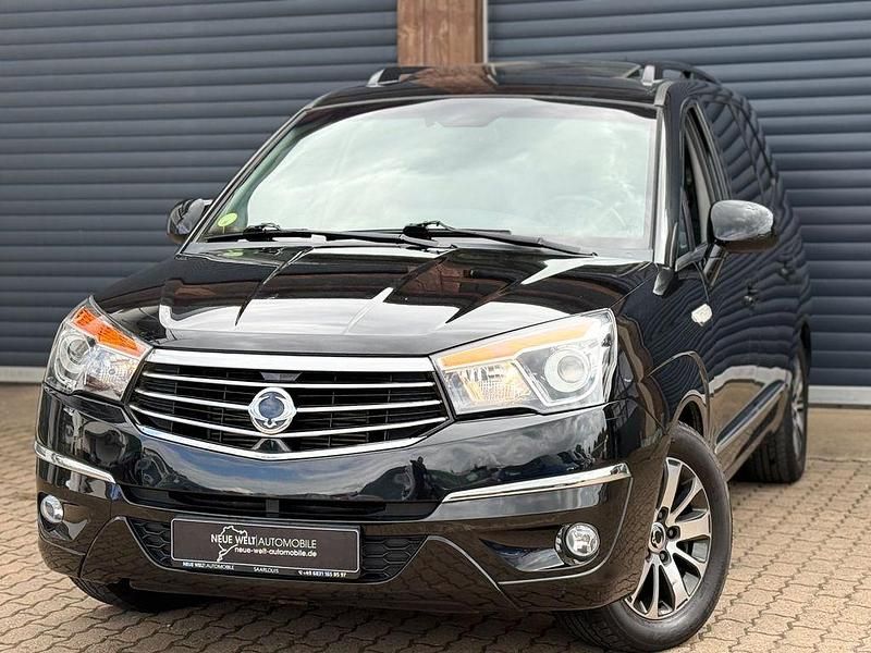Gebraucht Ssangyong (KGM) Rodius 178 PS (130 kW) 2016 Schwarz Van / Kleinbus