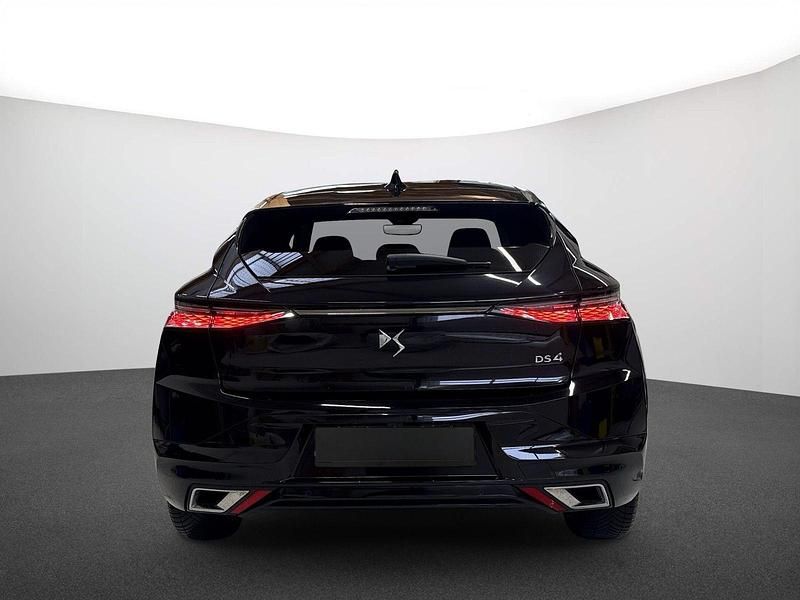 Gebraucht DS Automobiles DS4 Opera 131 PS (96 kW) 2023 Lackierung schwarz perla nera/typ aussenverkleidung metalliclackierung SUV