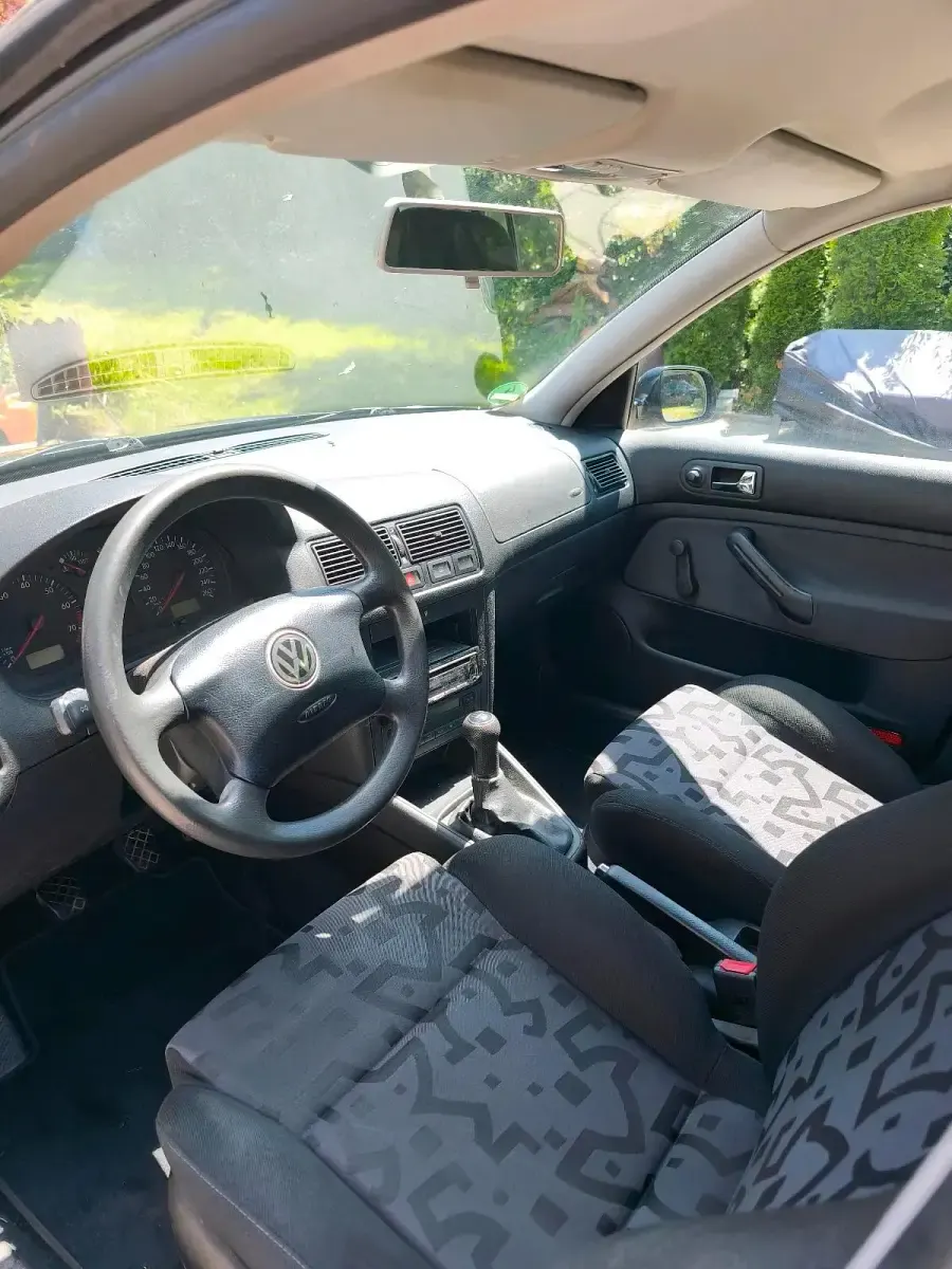 Gebraucht VW Golf IV 100 PS (73 kW) 1999 Schwarz Kombi