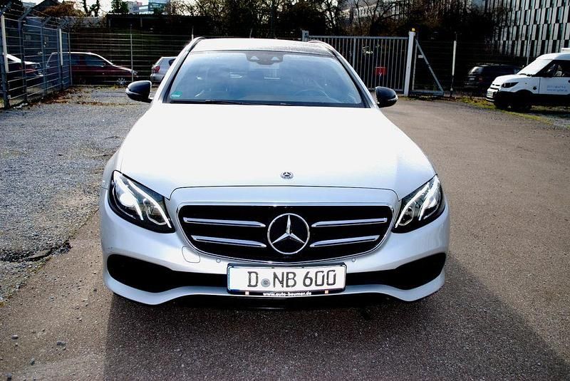 Gebraucht Mercedes E300 245 PS (180 kW) 2019 Silber Kombi