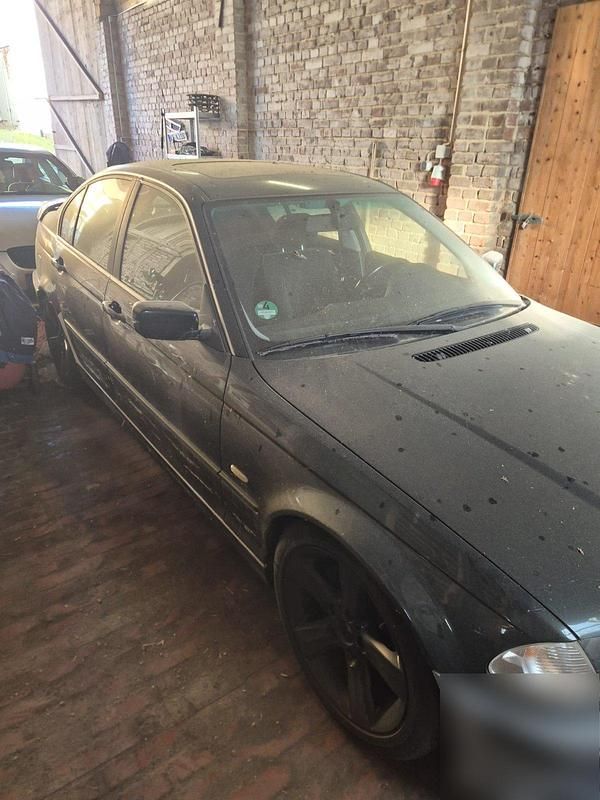 Gebraucht BMW 320 170 PS (125 kW) 2001 Grün Limousine