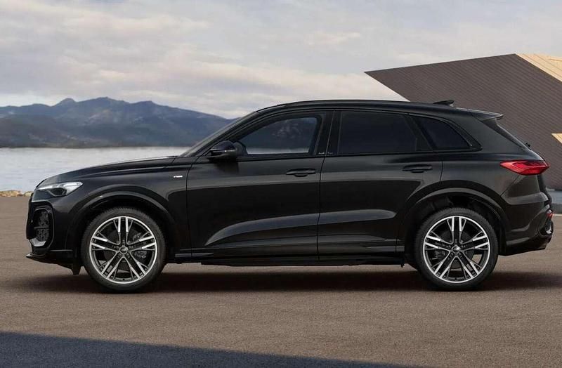 Neu Audi Q5 S-Line 204 PS (150 kW) 2025 Mythosschwarz metallic SUV