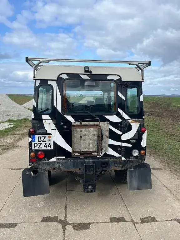 Gebraucht Land Rover Defender SE 122 PS (89 kW) 2003 Schwarz Kombi