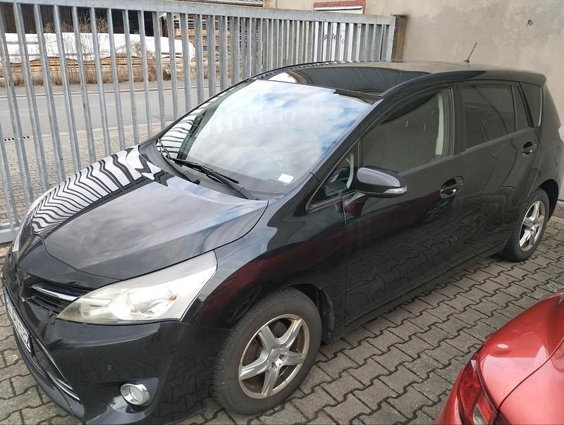 Gebraucht Toyota Verso 112 PS (82 kW) 2015 Schwarz Van / Kleinbus