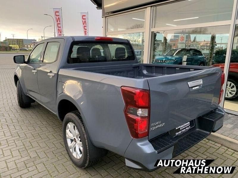 Gebraucht Isuzu D-Max 163 PS (119 kW) 2024 Grau Pickup