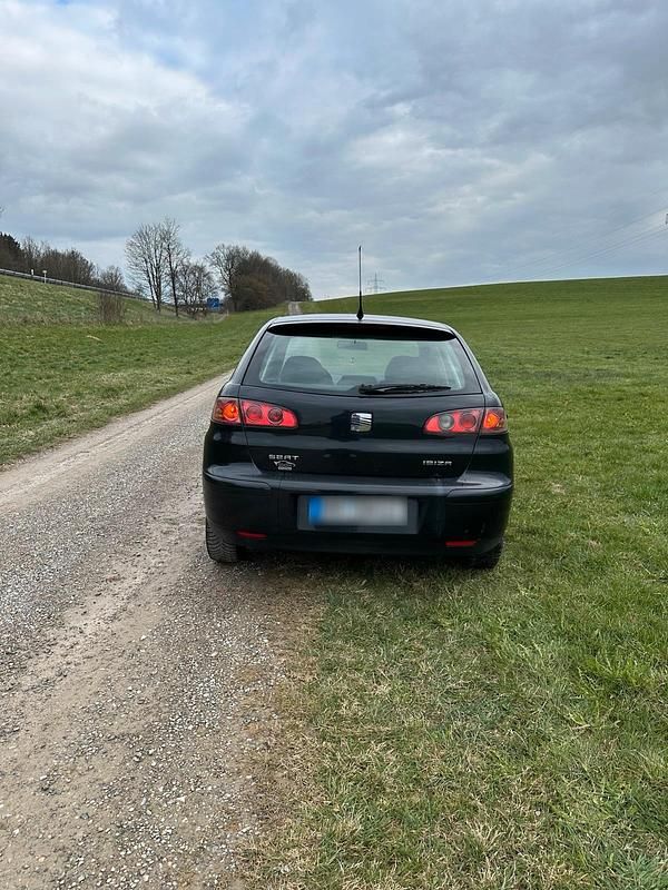 Gebraucht Seat Ibiza 75 PS (55 kW) 2005 Schwarz Kleinwagen