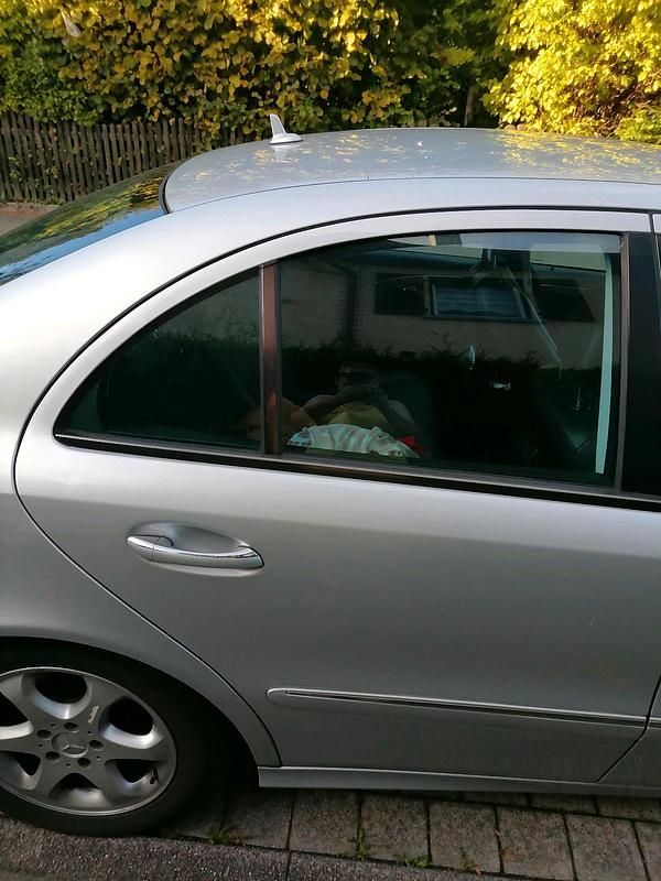 Gebraucht Mercedes E200 184 PS (135 kW) 2007 Silber Limousine