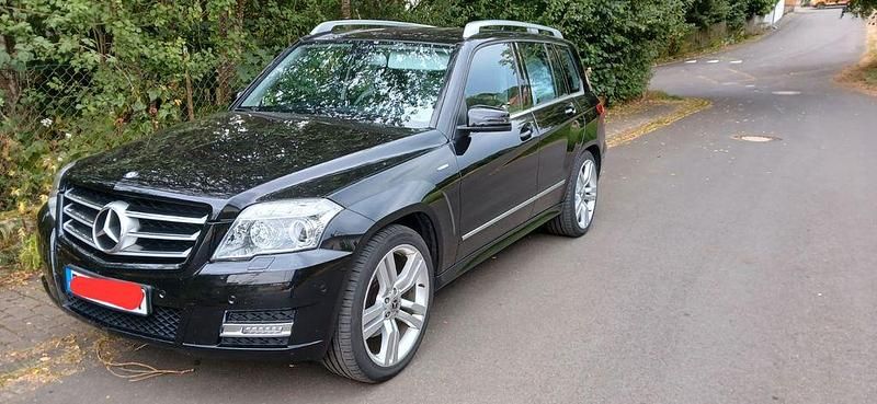 Schwarz Gebraucht 2011 Mercedes GLK220 SUV | 11.500 € (Guter Preis) - Bild 1/4