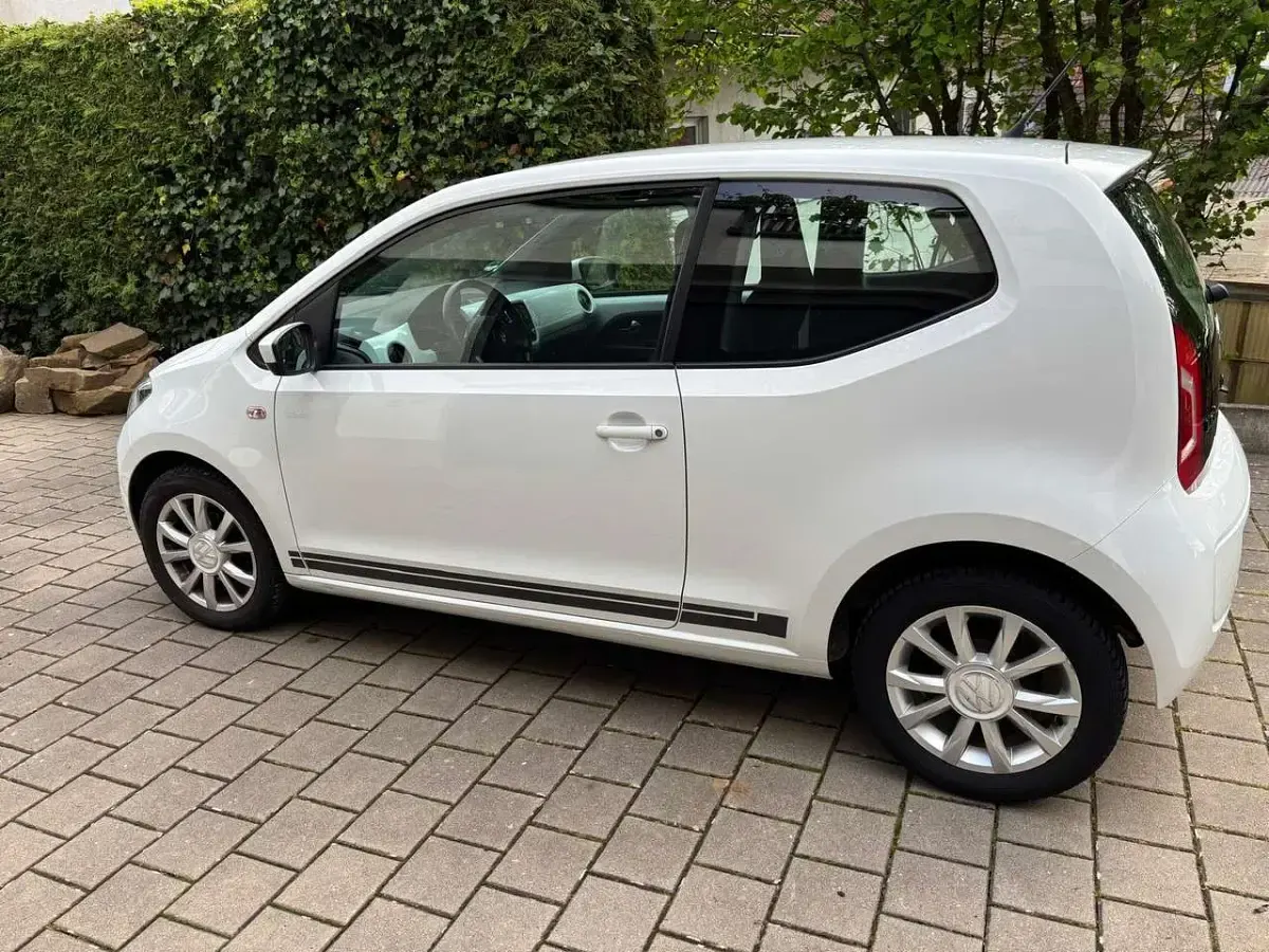 Second-hand VW up! CLUB 60 CP (44 kW) 2016 Alb Hatchback