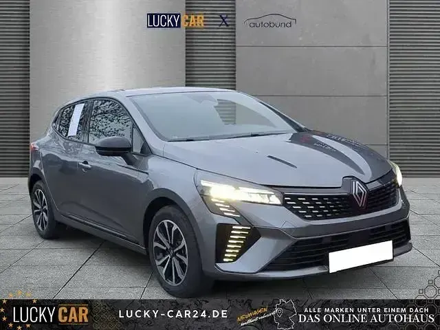 Używany Renault Clio V Techno 90 KM (66 kW) 2025 Hatchback