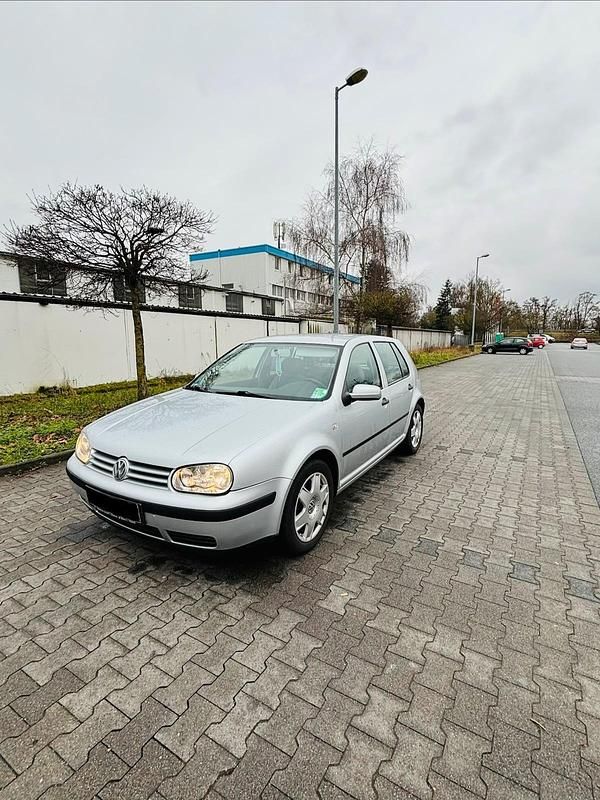Gebraucht VW Golf IV 102 PS (75 kW) 2001 Silber Kleinwagen