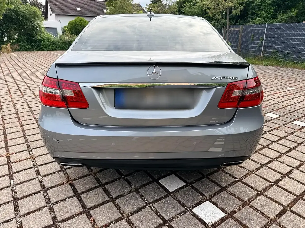 Gebraucht Mercedes E350 AMG 265 PS (194 kW) 2013 Grau Limousine