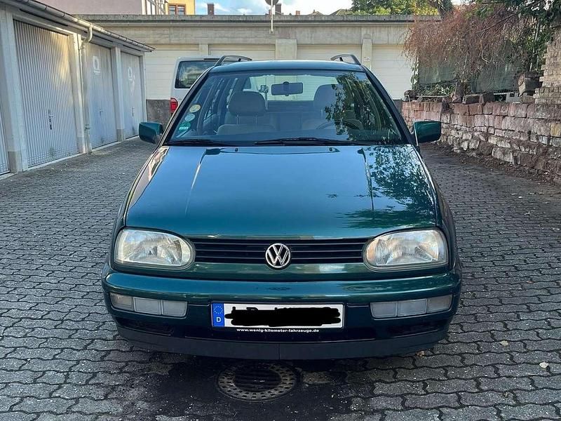 Grün Gebraucht 1997 VW Golf III Family Kombi | 3.950 € (Fairer Preis) - Bild 1/4