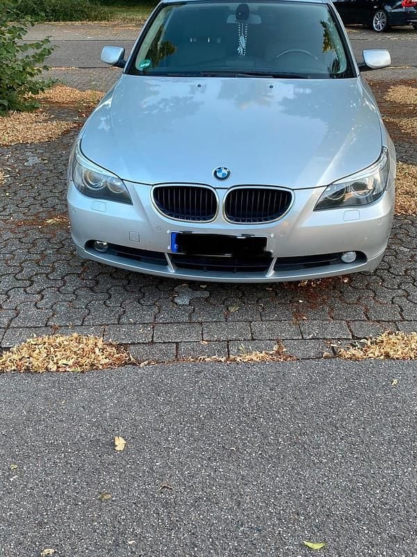 Gebraucht BMW 525 179 PS (131 kW) 2004 Silber Limousine