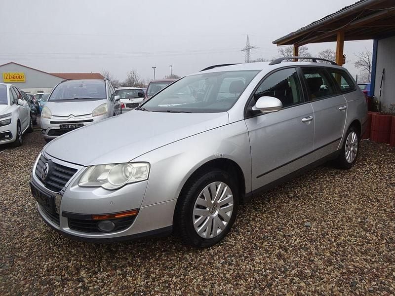 Silber Gebraucht 2008 VW Passat Trendline Kombi | 2.500 € (Superpreis) - Bild 1/4