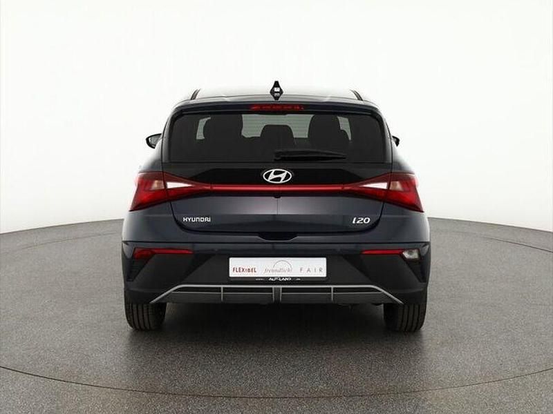 Gebraucht Hyundai i20 GO! 101 PS (74 kW) 2024 Blau Limousine