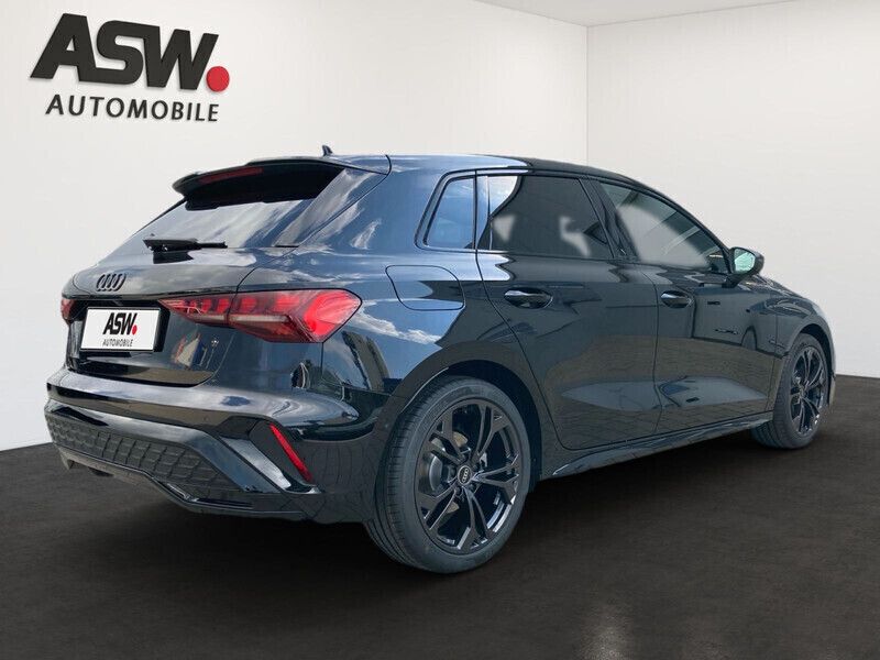 Gebraucht Audi A3 Sportback S-Line 150 PS (110 kW) 2022 Schwarz Kleinwagen