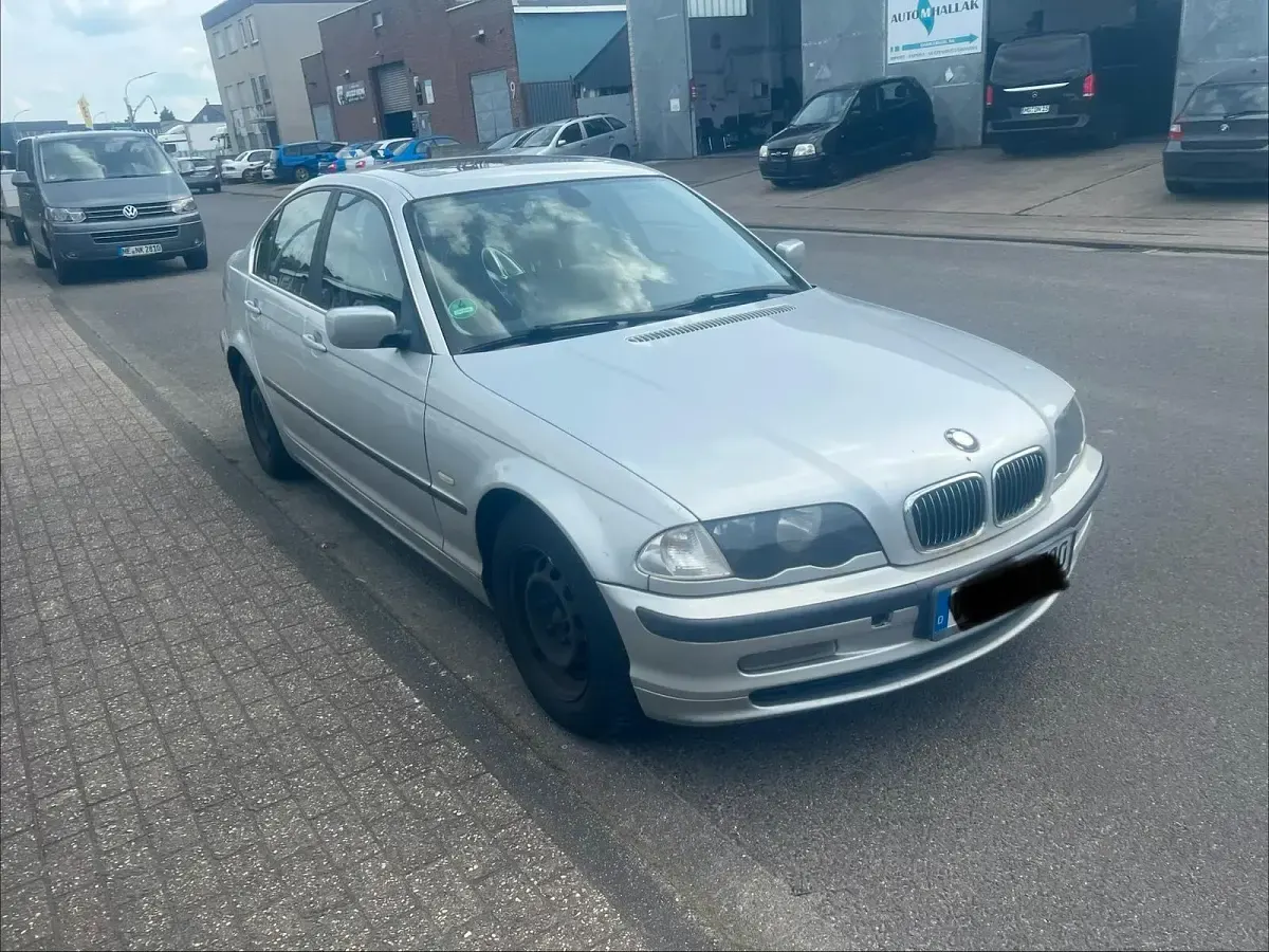 Occasion BMW 323 170 ch (125 kW) 2000 Argent Berline