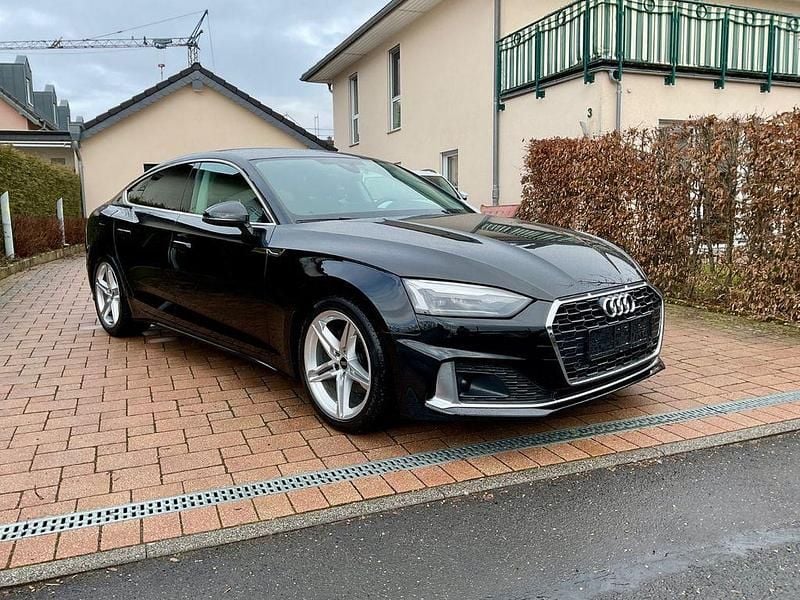 Gebraucht Audi A5 Sport 163 PS (119 kW) 2023 Schwarz Limousine