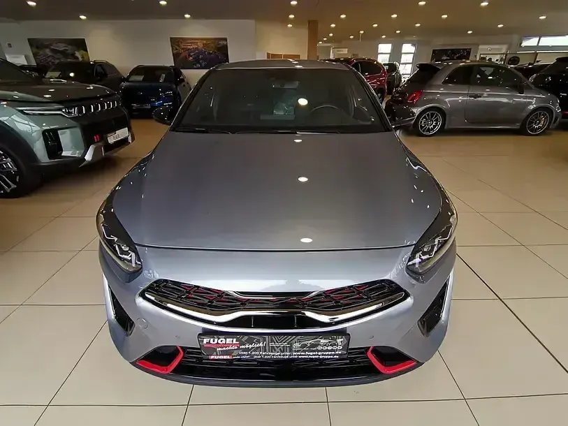 Gebraucht Kia ProCeed Sport 204 PS (150 kW) 2023 Lunarsilber met. Kombi