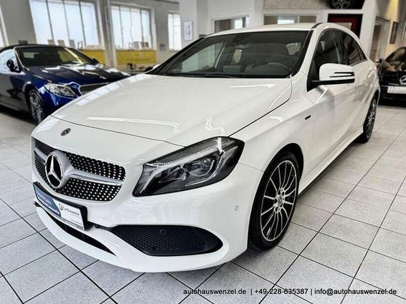 Gebraucht Mercedes A180 AMG 122 PS (89 kW) 2017 Calcitweiss  unilack Kleinwagen