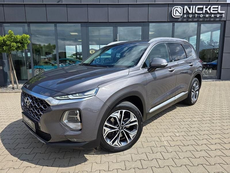 Grau Gebraucht 2020 Hyundai Santa Fe Premium SUV | 27.999 € (Fairer Preis) - Bild 1/4