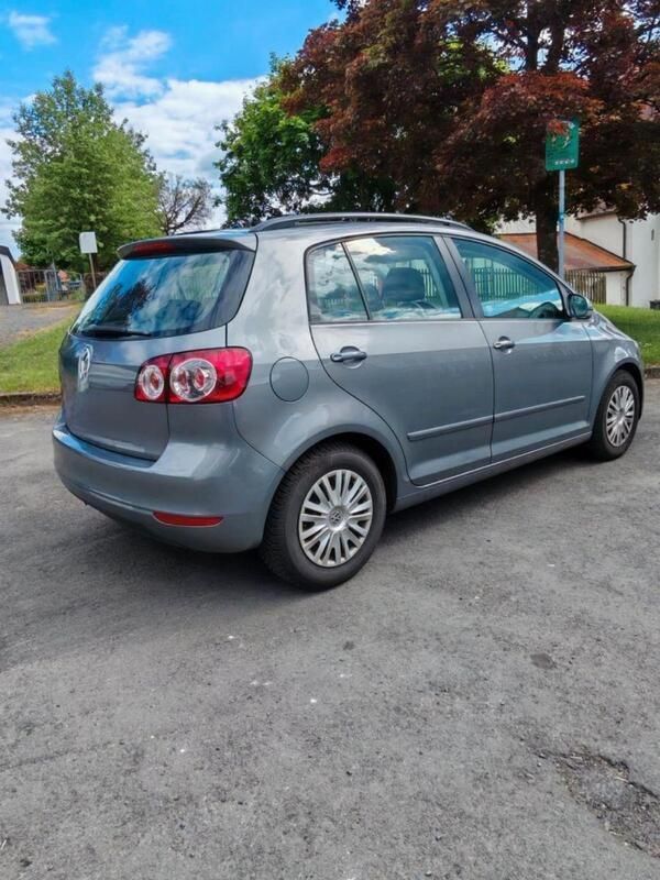 Grau Gebraucht 2009 VW Golf Plus Comfortline Van / Kleinbus | 3.000 € (Fairer Preis) - Bild 1/4