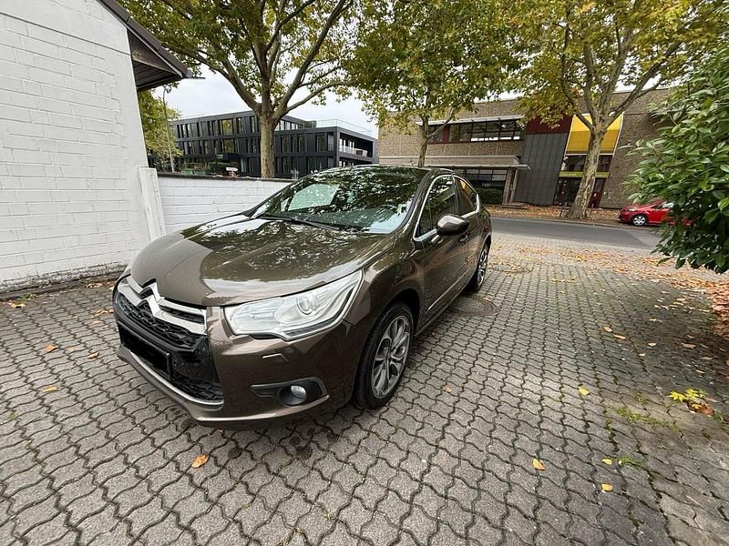 Gebraucht 2012 DS Automobiles DS4 Sport Chic Limousine | 5.999 € - Bild 1/4