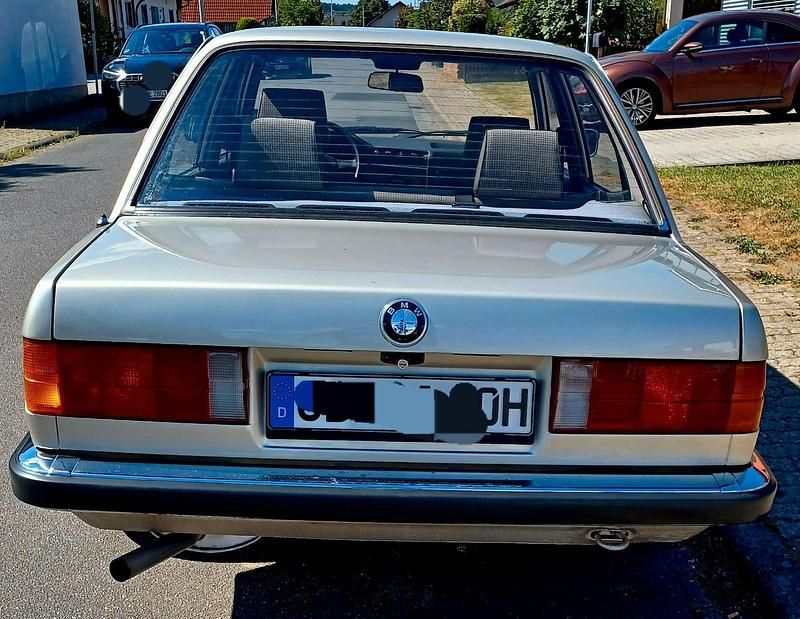 Gebraucht BMW 325 Performance 122 PS (89 kW) 1986 Beige Limousine