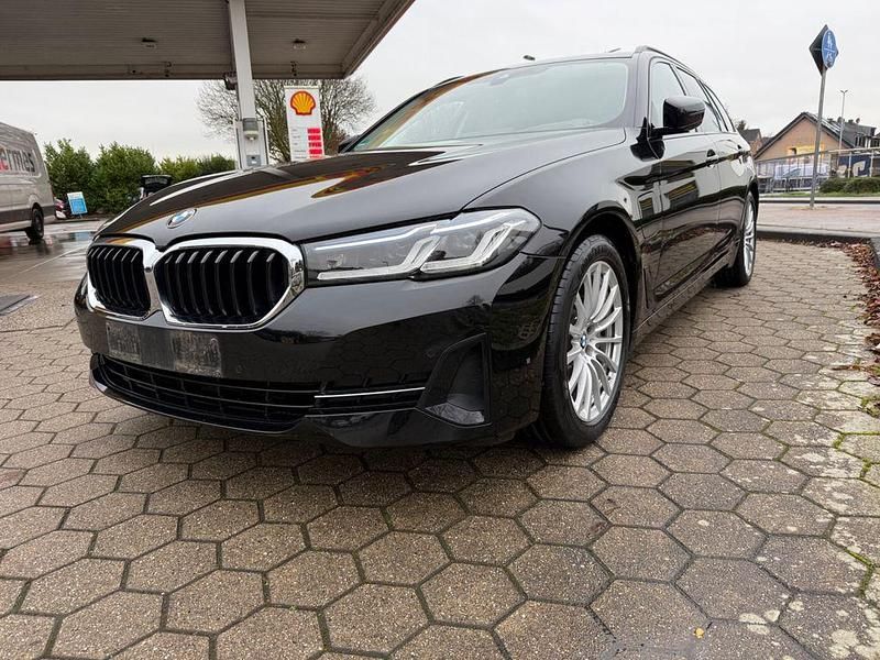 Gebraucht BMW 530e Shadowline 184 PS (135 kW) 2021 Schwarz Kombi