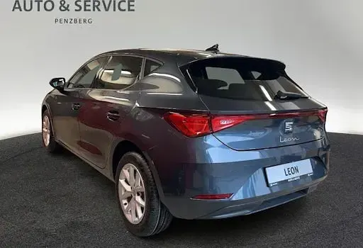 Nowe Seat Leon 150 KM (110 kW) 2025 Szary Sedan/Limuzyna